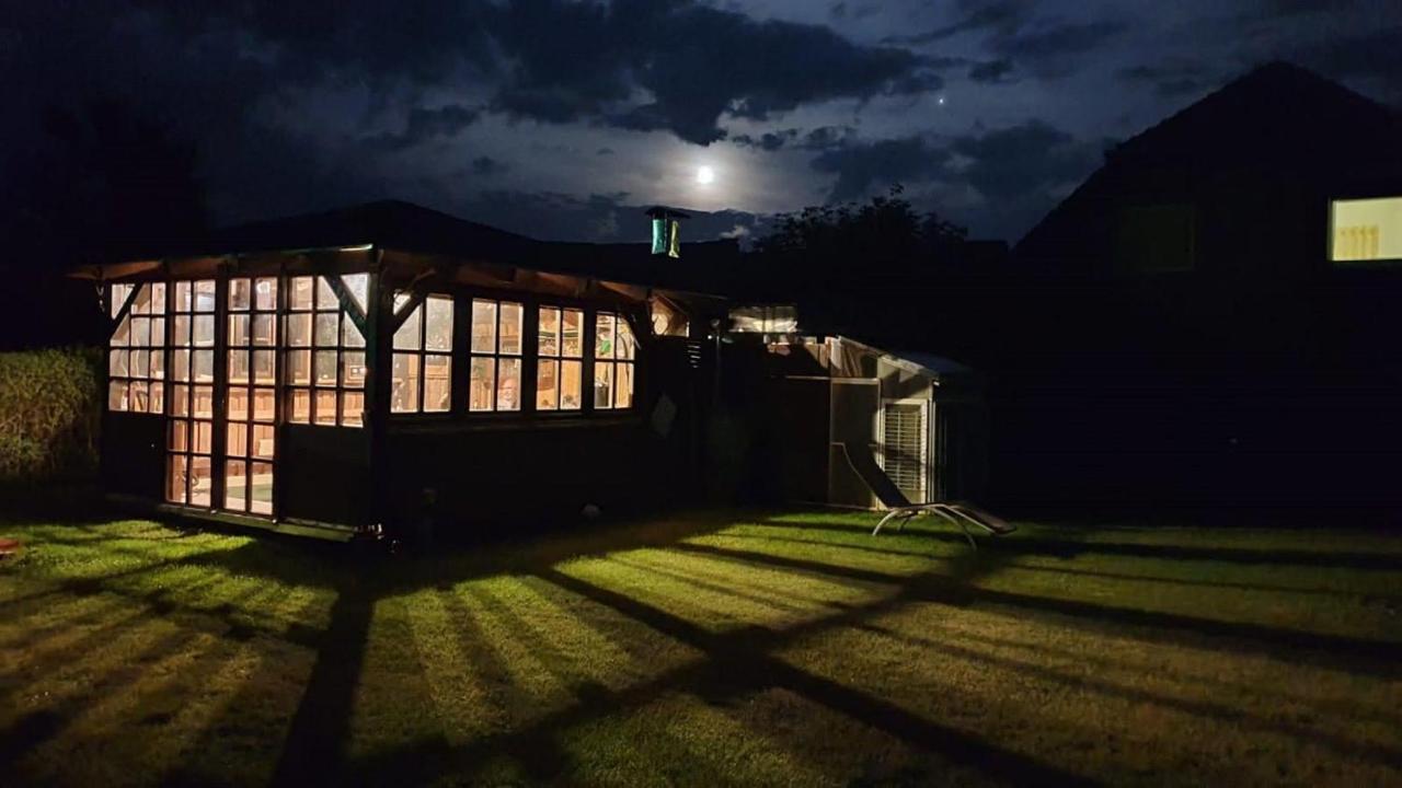 Ferienhaus Mit 2 Fewo In Mecklenburg Apartment Wesenberg Luaran gambar