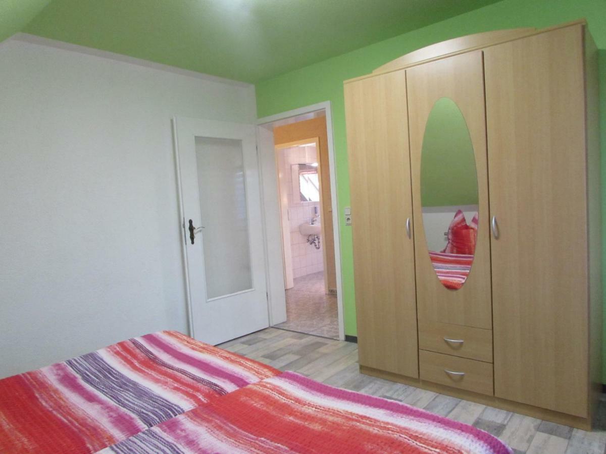 Ferienhaus Mit 2 Fewo In Mecklenburg Apartment Wesenberg Luaran gambar