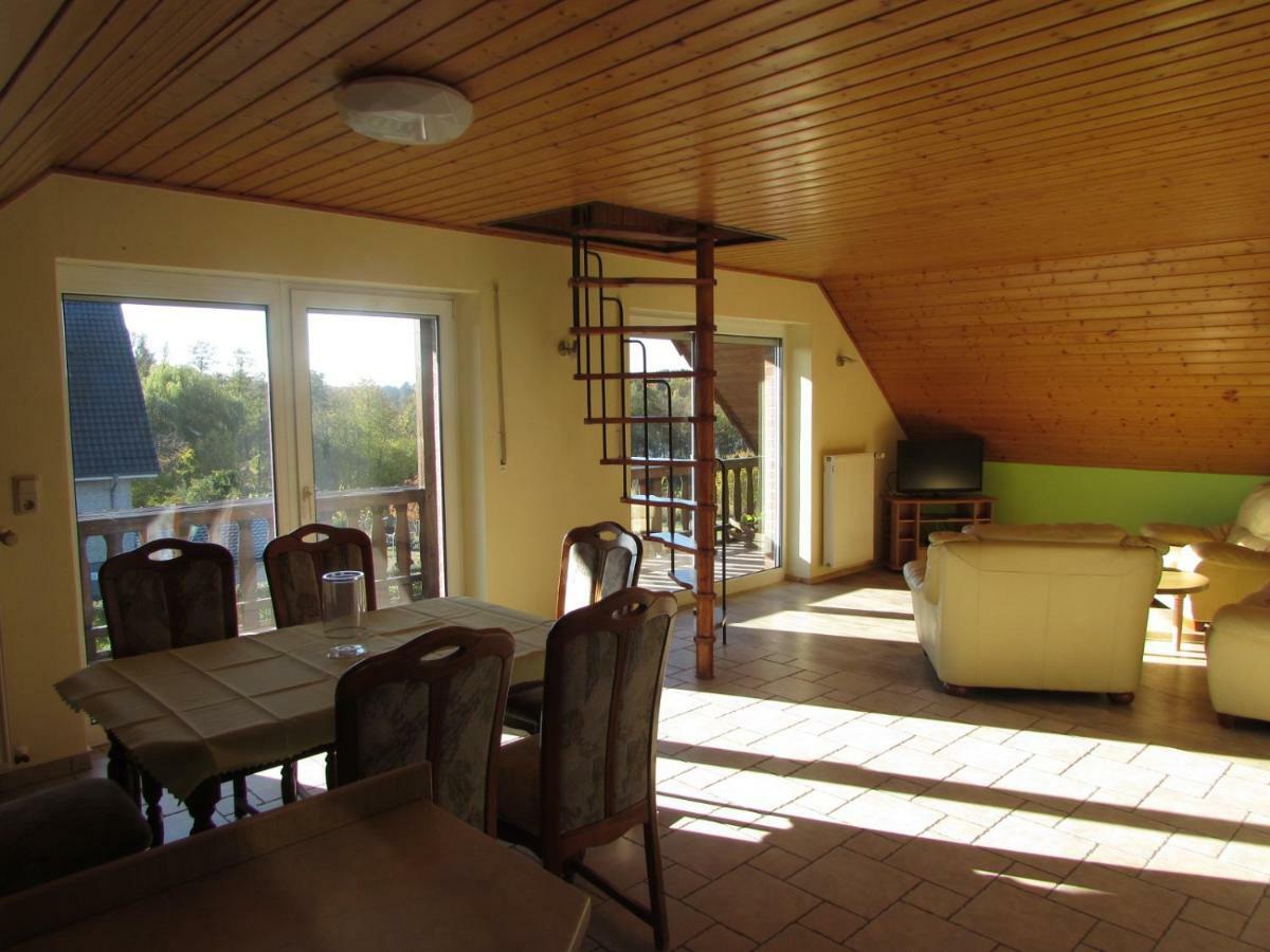Ferienhaus Mit 2 Fewo In Mecklenburg Apartment Wesenberg Luaran gambar