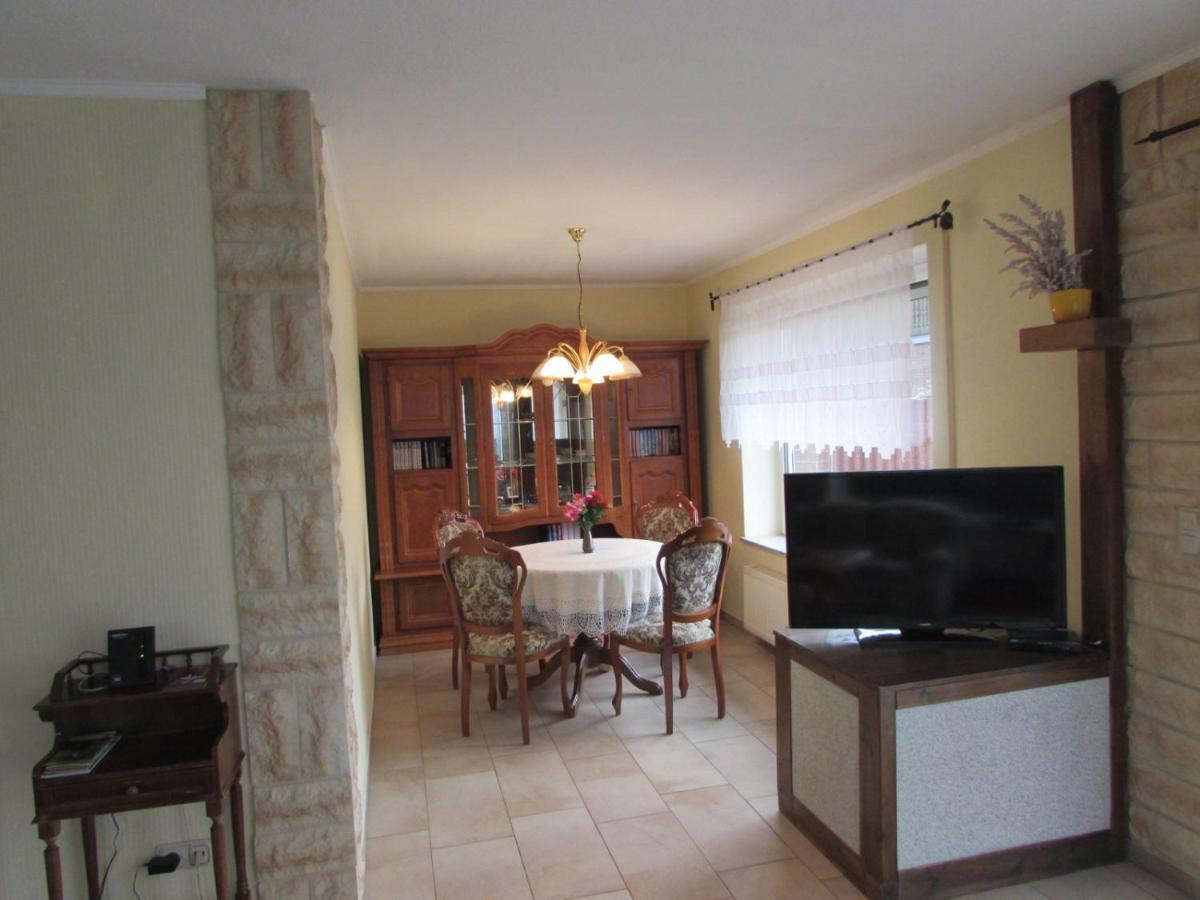 Ferienhaus Mit 2 Fewo In Mecklenburg Apartment Wesenberg Luaran gambar